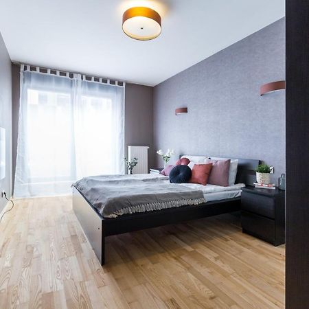Friendhouse Apartments Angel City Kraków Exteriör bild