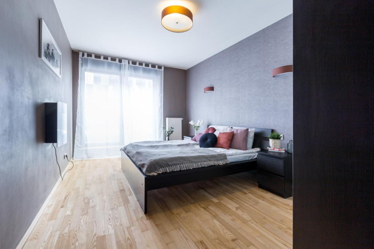 Friendhouse Apartments Angel City Kraków Exteriör bild